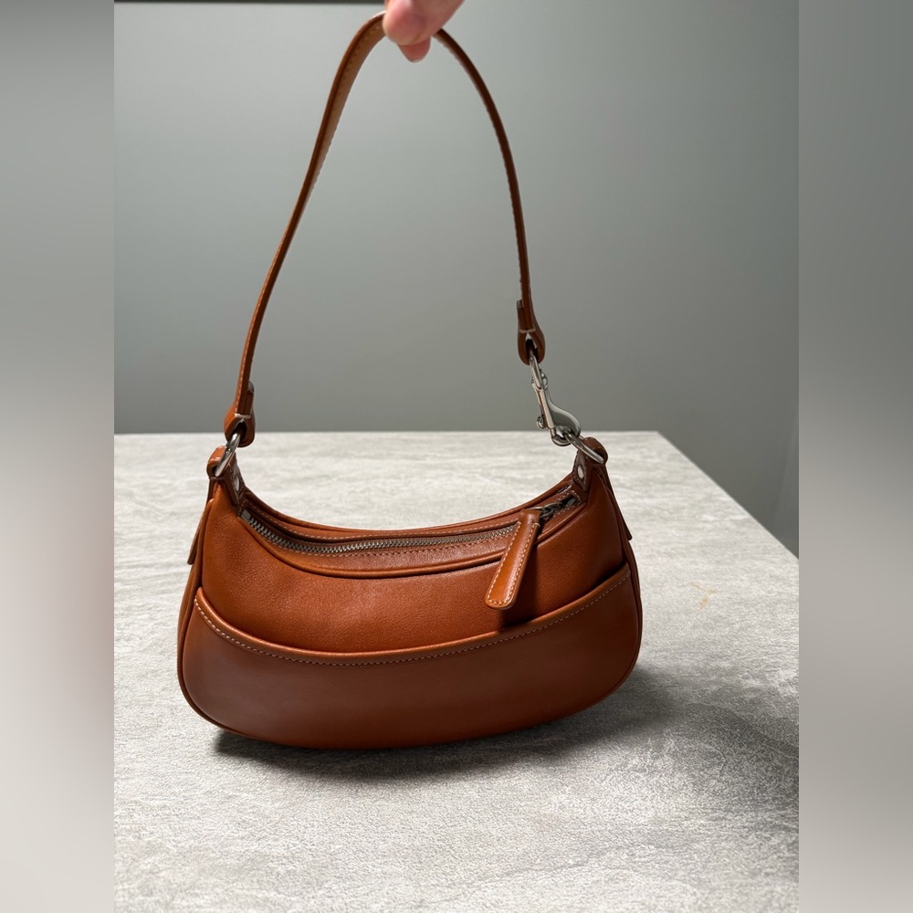 Coach Vintage Leather Demi Hobo Hampton Shoulder Bag